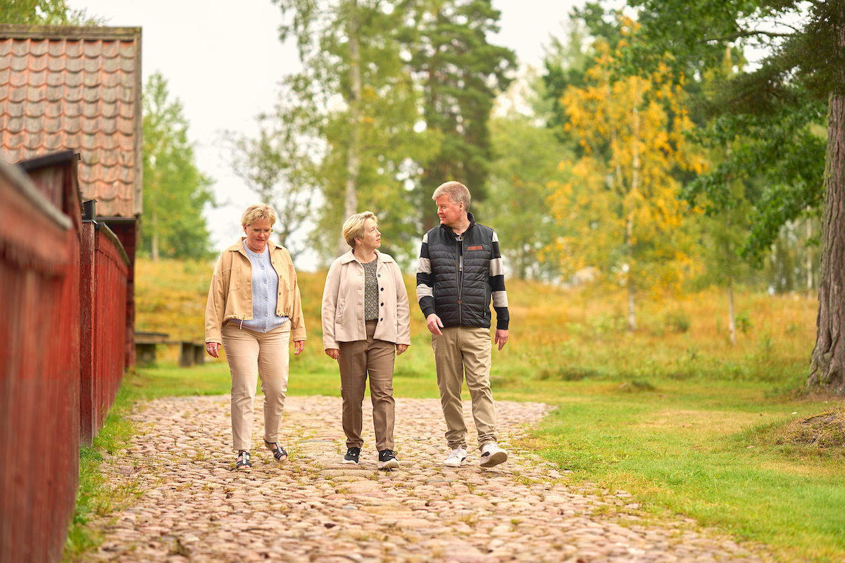 Berit, Marianne och Peter utemiljö